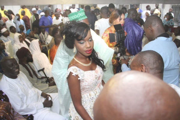 La jeune mariée, désormais Mme Ndiaye Dieyna Bocoum La jeune mariée, désormais Mme Ndiaye Dieyna Bocoum
