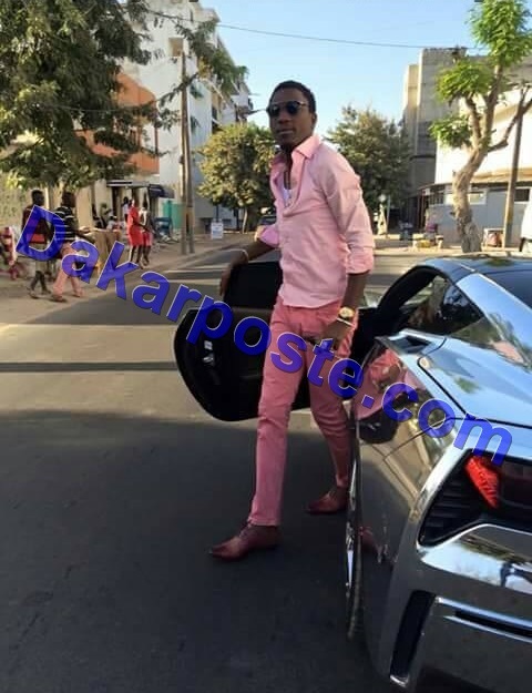 Arrêt sur image ! Waly Seck avec une de ses rutilantes bolides