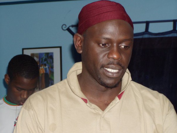 "Cette brave croyante dame que tu insulte a peut-être aidé ta maman à t'accoucher" a répliqué Daouda Faye au rappeur Niagass