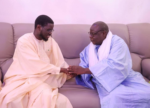 Revivez en images la visite du Président de la République à Touba et à Darou Mouhty ce samedi. Revivez en images la visite du Président de la République à Touba et à Darou Mouhty ce samedi.