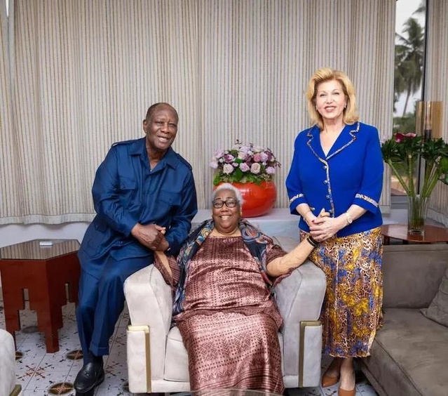 La toute Première Dame de Côte d’Ivoire, Thérèse Houphouët-Boigny a reçu hier le couple présidentiel La toute Première Dame de Côte d’Ivoire, Thérèse Houphouët-Boigny a reçu hier le couple présidentiel