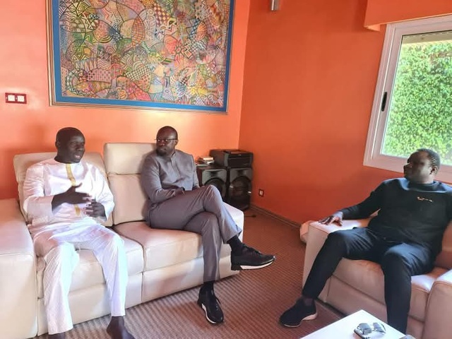 Accompagné par Dethie Fall, le PM, Ousmane Sonko,  a rendu visite à Malick Gackou