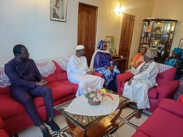 Dethie Fall devient-il "l'homme de confiance absolue" du Pm, Ousmane Sonko ? Dethie Fall devient-il "l'homme de confiance absolue" du Pm, Ousmane Sonko ?