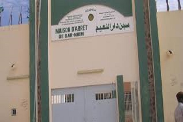 Mauritanie: Saleck Ould Cheikh en fuite, sa femme et son fils agé de 10 mois envoyés en prison Mauritanie: Saleck Ould Cheikh en fuite, sa femme et son fils agé de 10 mois envoyés en prison