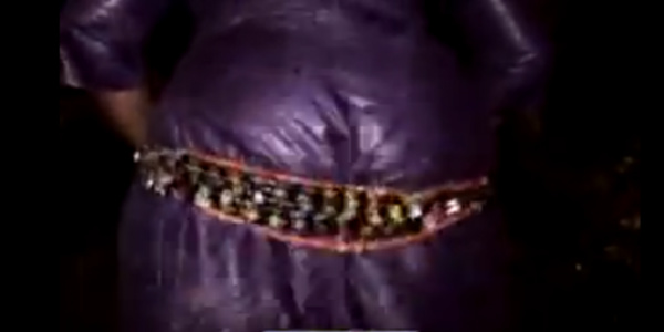 Cette danseuse, pourtant mariée, à la recherche d'une...auberge Cette danseuse, pourtant mariée, à la recherche d'une...auberge