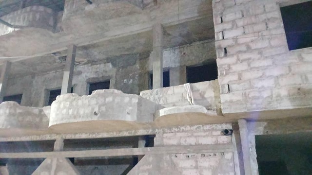 Suspicion de suicide à Golf Sud : un corps découvert dans un bâtiment inachevé à la cité des nations unies Suspicion de suicide à Golf Sud : un corps découvert dans un bâtiment inachevé à la cité des nations unies