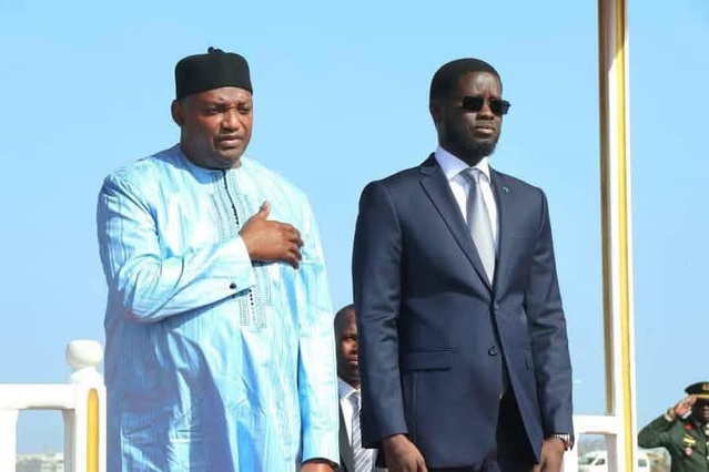 Le président de la Gambie , Adama Barrow est arrivé à Dakar avant la célébration du 65e anniversaire de l'indépendance du Sénégal Le président de la Gambie , Adama Barrow est arrivé à Dakar avant la célébration du 65e anniversaire de l'indépendance du Sénégal