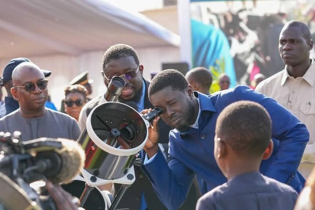 La réaction du Pr Diomaye Faye après le lancement officiel de la 2ème édition de la Caravane nationale de l’espace La réaction du Pr Diomaye Faye après le lancement officiel de la 2ème édition de la Caravane nationale de l’espace
