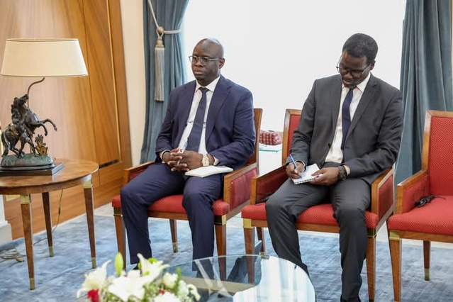Le président de la Commission de l’Union économique et monétaire ouest-africaine (UEMOA) reçu par le Pr Diomaye Faye 