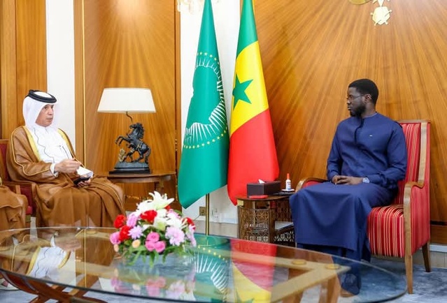 Le Secrétaire d’État qatari aux Affaires étrangères, Sultan bin Saad Al-Muraikhi reçu par le Pr Diomaye Faye 