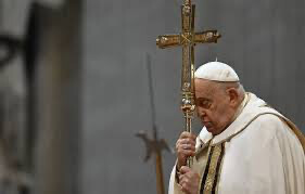 Conclave au Vatican : les fidèles dans l’attente du successeur du pape François