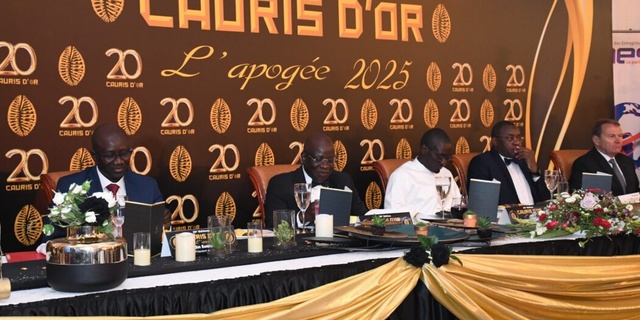 20ème édition des " Cauris d’or "- Président Mbagnick Diop accède à l’Excellence et veut... aller plus loin !Il 20ème édition des " Cauris d’or "- Président Mbagnick Diop accède à l’Excellence et veut... aller plus loin !Il
