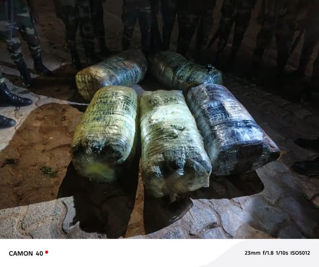 Saisie de 125 Kgs de chanvre indien à Popenguine- Les dealers ploufent dans le grand bleu à l'arrivée des gendarmes Saisie de 125 Kgs de chanvre indien à Popenguine- Les dealers ploufent dans le grand bleu à l'arrivée des gendarmes