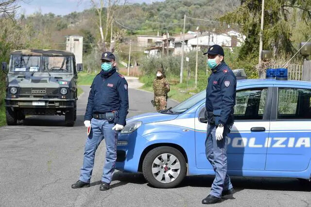 Italie: une vaste opération contre la mafia calabraise en cours dans plusieurs régions du pays Italie: une vaste opération contre la mafia calabraise en cours dans plusieurs régions du pays