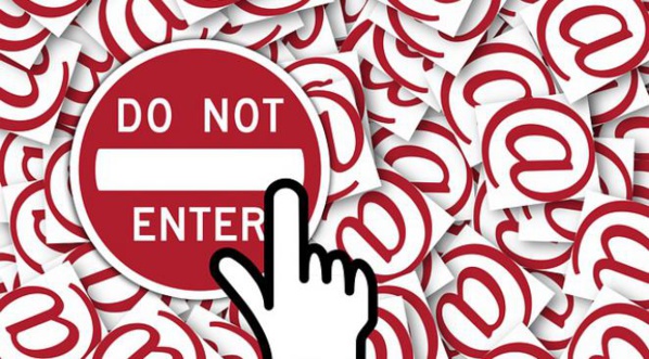 Alerte aux spams et nouvelles arnaques par téléphone : finis les faux mails de princes nigérians, place aux arnaques sophistiquées Alerte aux spams et nouvelles arnaques par téléphone : finis les faux mails de princes nigérians, place aux arnaques sophistiquées