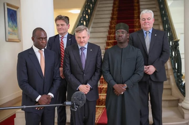 Le Pr Diomaye Faye reçoit le Boss de BP Le Pr Diomaye Faye reçoit le Boss de BP