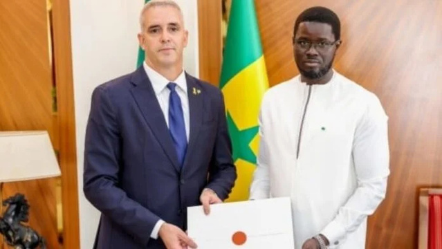 Sénégal : pourquoi l’Ambassadeur d’Israël à Dakar a été « chassé » par des étudiants Sénégal : pourquoi l’Ambassadeur d’Israël à Dakar a été « chassé » par des étudiants