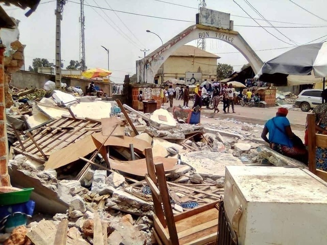 Décision de justice: l’Usine SAPEC/Peinture délogée Décision de justice: l’Usine SAPEC/Peinture délogée