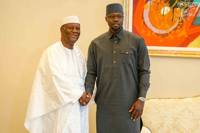 Le Premier ministre Ousmane SONKO reçu en audience par S.E.M Alassane OUATTARA, Président de la République de Côte d’Ivoire. Le Premier ministre Ousmane SONKO reçu en audience par S.E.M Alassane OUATTARA, Président de la République de Côte d’Ivoire.