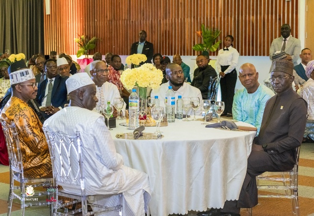 Ousmane Sonko en Guinée: "Je suis ici chez moi.... Je n’ai jamais cru sérieusement aux frontières artificielles qui nous ont été imposées" Ousmane Sonko en Guinée: "Je suis ici chez moi.... Je n’ai jamais cru sérieusement aux frontières artificielles qui nous ont été imposées"