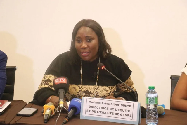 Travaux de soin : les femmes 15 fois plus productives que les hommes selon une étude Travaux de soin : les femmes 15 fois plus productives que les hommes selon une étude