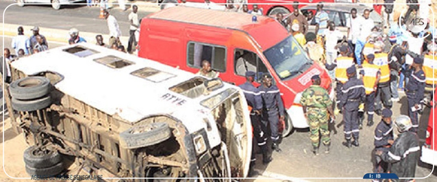 Ranérou : un mini-car se renverse à Patouky , 2 morts et 11 blessés Ranérou : un mini-car se renverse à Patouky , 2 morts et 11 blessés