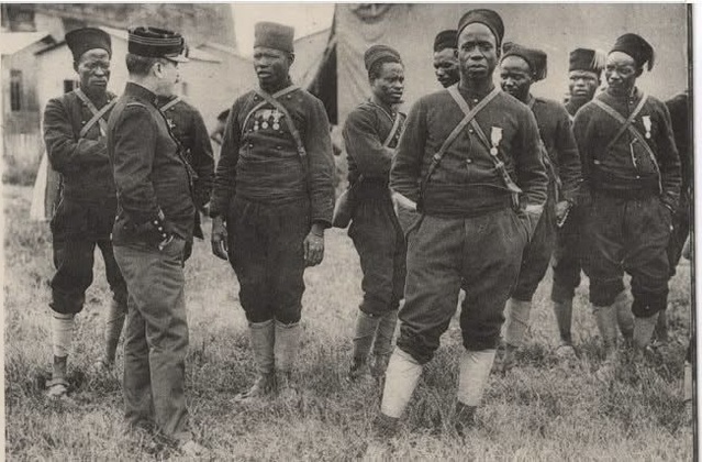 THIAROYE 1944 : LES PREUVES ENFOUIES DU MASSACRE REFONT SURFACE THIAROYE 1944 : LES PREUVES ENFOUIES DU MASSACRE REFONT SURFACE