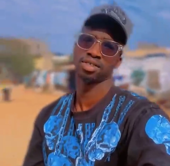 Drame à Guédiawaye- Un teenager a été mortellement poignardé , l'auteur des coups de couteau, Mourtalla Fall, activement recherché Drame à Guédiawaye- Un teenager a été mortellement poignardé , l'auteur des coups de couteau, Mourtalla Fall, activement recherché