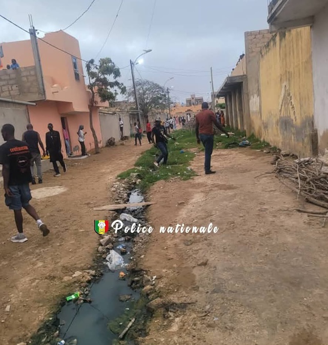 Trafic de drogue entre Bambilor et Jaxaay- 15 individus tombent ! Trafic de drogue entre Bambilor et Jaxaay- 15 individus tombent !
