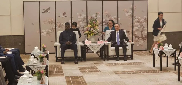 Visite officielle en Chine : Ousmane Sonko entame sa tournée à Hangzhou, dans la province du Zhejiang