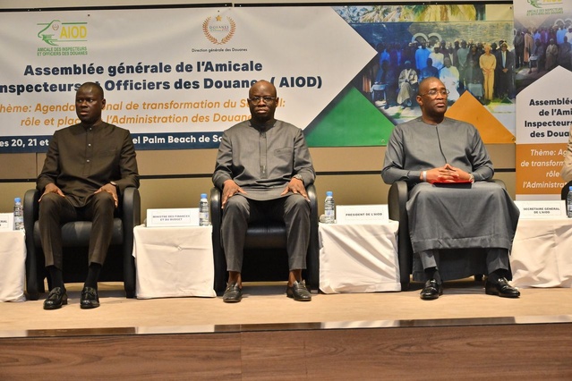 Assemblée générale ordinaire 2025 de l’Amicale des Inspecteurs et Officiers des Douanes (AIOD) - AIOD en conclave autour de la Vision Sénégal 2050 Assemblée générale ordinaire 2025 de l’Amicale des Inspecteurs et Officiers des Douanes (AIOD) - AIOD en conclave autour de la Vision Sénégal 2050