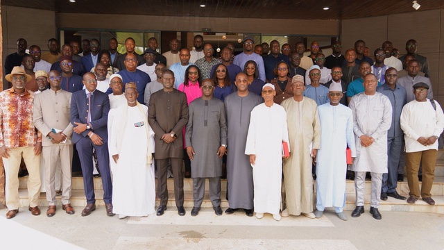 Assemblée générale ordinaire 2025 de l’Amicale des Inspecteurs et Officiers des Douanes (AIOD) - AIOD en conclave autour de la Vision Sénégal 2050 Assemblée générale ordinaire 2025 de l’Amicale des Inspecteurs et Officiers des Douanes (AIOD) - AIOD en conclave autour de la Vision Sénégal 2050