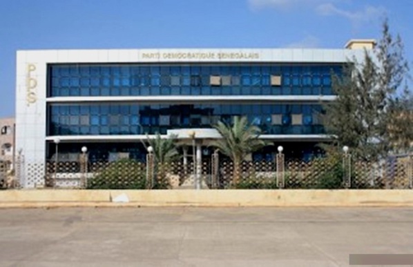 FEDERATION NATIONALE DES CADRES LIBERAUX (FNCL) COMMUNIQUE du lundi 15 février 2016 FEDERATION NATIONALE DES CADRES LIBERAUX (FNCL) COMMUNIQUE du lundi 15 février 2016