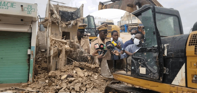 Bâtiment en ruine au marché Ocass de Touba : le propriétaire engagé volontairement à le démolir Bâtiment en ruine au marché Ocass de Touba : le propriétaire engagé volontairement à le démolir