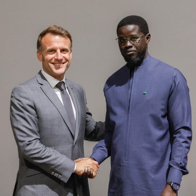 Emmanuel Macron : "À Séville,  j'ai échangé avec le Président Diomaye"