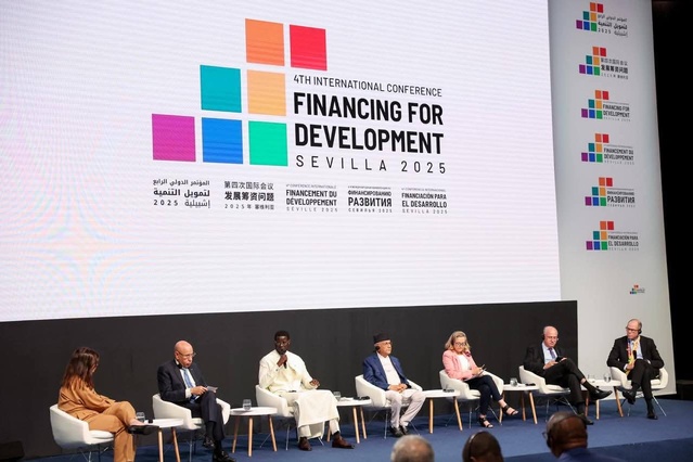 Le point sur la matinée diplomatique particulièrement dense à Séville du chef de l'Etat 