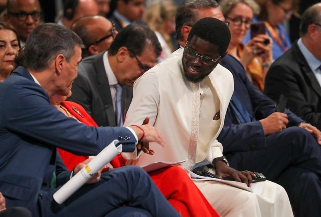Le point sur la matinée diplomatique particulièrement dense à Séville du chef de l'Etat 