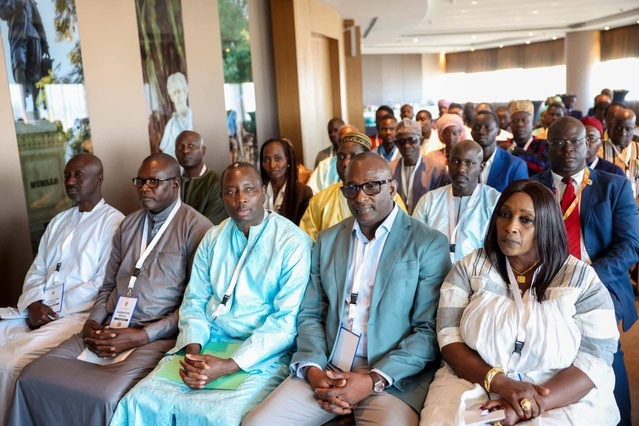 Le chef de l'Etat, Bassirou Diomaye Faye, a rencontré la communauté sénégalaise établie en Espagne. Le chef de l'Etat, Bassirou Diomaye Faye, a rencontré la communauté sénégalaise établie en Espagne.