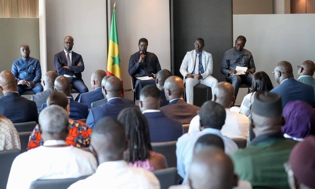 Le chef de l'Etat, Bassirou Diomaye Faye, a rencontré la communauté sénégalaise établie en Espagne. Le chef de l'Etat, Bassirou Diomaye Faye, a rencontré la communauté sénégalaise établie en Espagne.