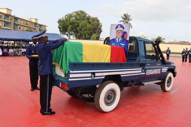 Cérémonie de levée de corps de feu  Colonel Émile MANGA: la Gendarmerie nationale rend un dernier hommage à un officier émérite