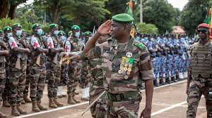 Mali : 80 jihadistes tués et couvre-feu instauré Mali : 80 jihadistes tués et couvre-feu instauré
