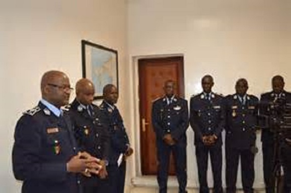 Le "bourreau" de la fameuse "bande à Makeba" devient Commissaire Central de Dakar Le "bourreau" de la fameuse "bande à Makeba" devient Commissaire Central de Dakar