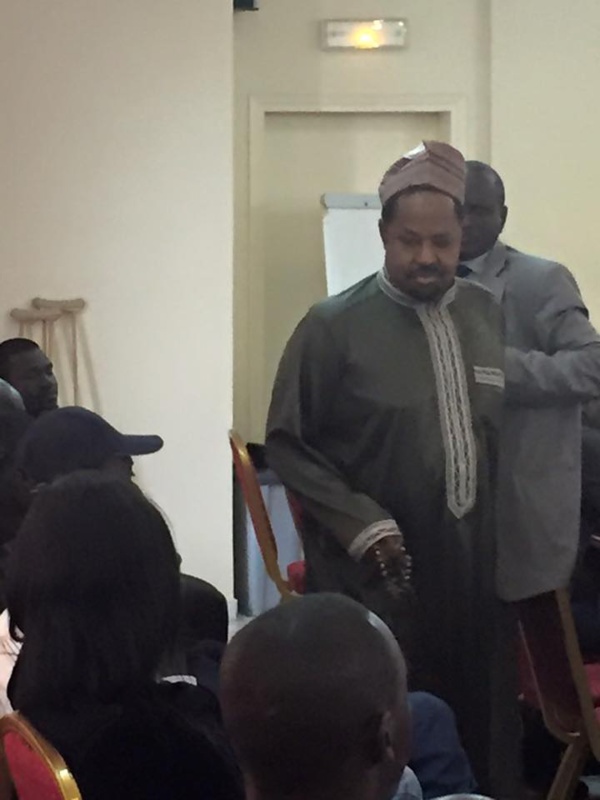 Ahmeth Khalifa Niass à son arrivée ce lundi à l'hôtel "Le Ndiambour" Ahmeth Khalifa Niass à son arrivée ce lundi à l'hôtel "Le Ndiambour"