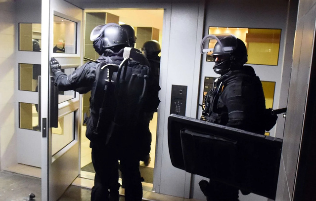 Suite et pas fin scandale Kocc- Le cadet de Babacar Dioum finalement libéré...Les enquêteurs de la Cybersécurité perquisitionnent une autre maison de ...Cheikh Tall Dioum à Ngor-Almadies Suite et pas fin scandale Kocc- Le cadet de Babacar Dioum finalement libéré...Les enquêteurs de la Cybersécurité perquisitionnent une autre maison de ...Cheikh Tall Dioum à Ngor-Almadies