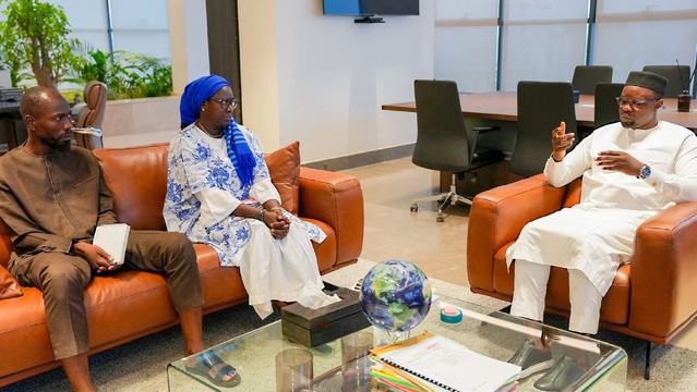 Ousmane SONKO: " Je tiens à témoigner à l’intersyndicale ainsi qu’aux cadres et à l’ensemble du personnel de la SONATEL, mon engagement plein et entier à leurs côtés..." Ousmane SONKO: " Je tiens à témoigner à l’intersyndicale ainsi qu’aux cadres et à l’ensemble du personnel de la SONATEL, mon engagement plein et entier à leurs côtés..."