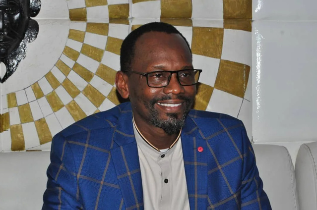 L’ancien directeur du Cadastre de Guédiawaye, Habib Niang, placé en garde à vue à la DIC L’ancien directeur du Cadastre de Guédiawaye, Habib Niang, placé en garde à vue à la DIC