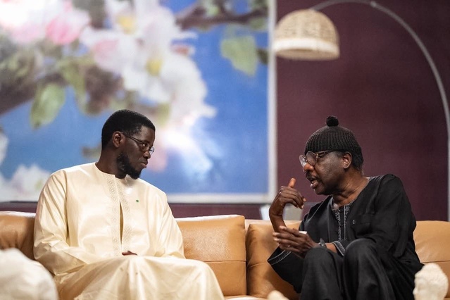 Le président de la République a présenté ses condoléances à Serigne Moustapha Sy Le président de la République a présenté ses condoléances à Serigne Moustapha Sy