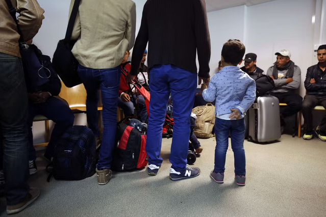 France : des migrants africains réclament des logements d'urgence France : des migrants africains réclament des logements d'urgence