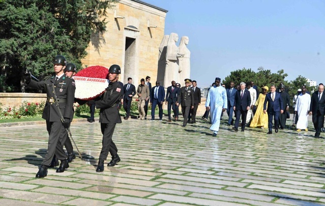 Ousmane Sonko se recueille au mausolée d’Atatürk, “symbole de liberté et de progrès” Ousmane Sonko se recueille au mausolée d’Atatürk, “symbole de liberté et de progrès”