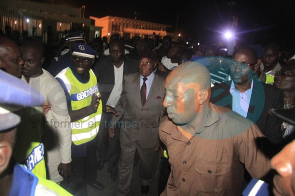 Wade reviendra t'il au bercail pour le vote du référendum? Wade reviendra t'il au bercail pour le vote du référendum?